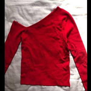 One shoulder long sleeve shirt